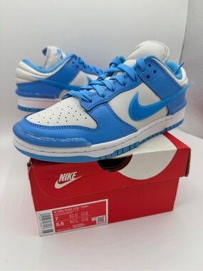 NWT Nike Dunk Low Twist Sneakers - University Blue / White . Unisex shoes
